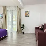 Luxury Near Coresi Mall By Glam Apartment *