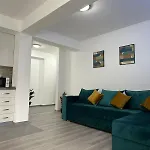 Luxury Near Coresi Mall By Glam