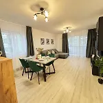 Luxury Near Coresi Mall By Glam *