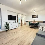 Luxury Near Coresi Mall By Glam * Brasov