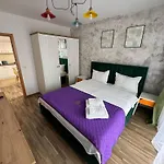 Luxury Near Coresi Mall By Glam Apartment Brasov