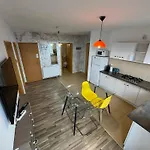 Luxury Near Coresi Mall By Glam Brasov