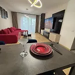 Luxury Near Coresi Mall By Glam Brasov