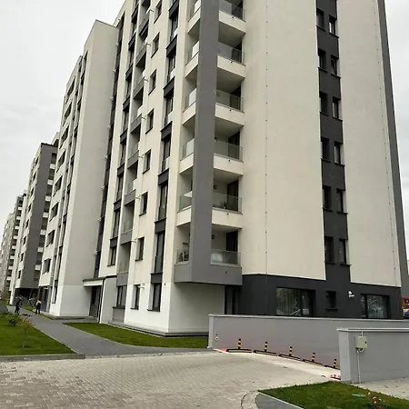 Luxury Near Coresi Mall By Glam Apartment Brasov