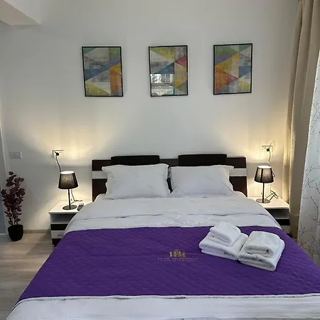 Luxury Near Coresi Mall By Glam Apartment