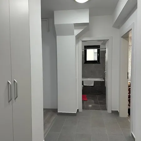 Luxury Near Coresi Mall By Glam *