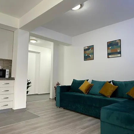 Luxury Near Coresi Mall By Glam