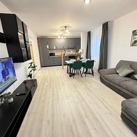 Luxury Near Coresi Mall By Glam * Брашов