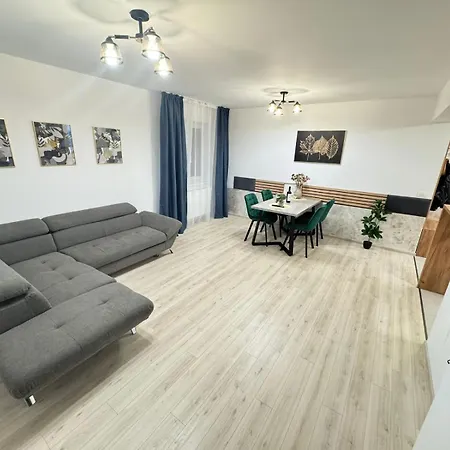 Luxury Near Coresi Mall By Glam *