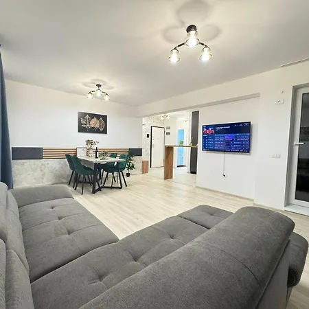 Luxury Near Coresi Mall By Glam Apartment Brasov
