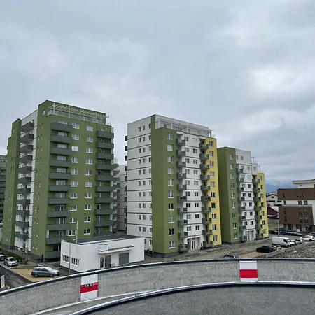 Luxury Near Coresi Mall By Glam Брашов