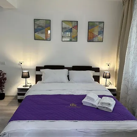 Appartement Luxury Near Coresi Mall By Glam - Parking Option *