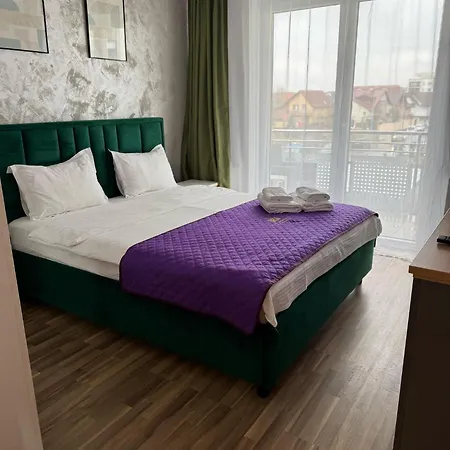 Luxury Near Coresi Mall By Glam - Parking Option