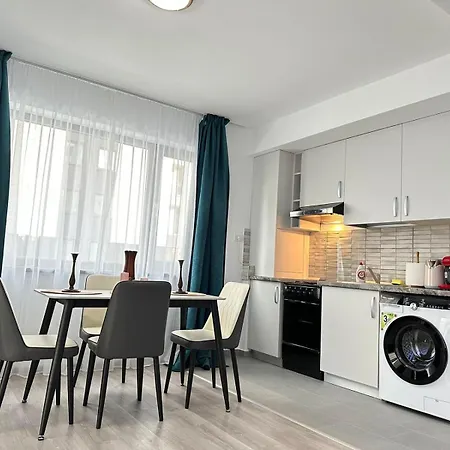 Appartement Luxury Near Coresi Mall By Glam - Parking Option *