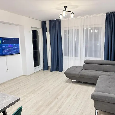 Luxury Near Coresi Mall By Glam - Parking Option *