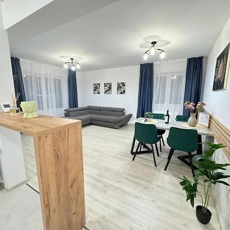 Luxury Near Coresi Mall By Glam - Parking Option * Brassó