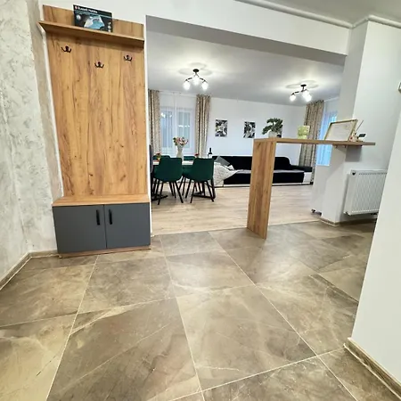 Appartement Luxury Near Coresi Mall By Glam - Parking Option Braşov