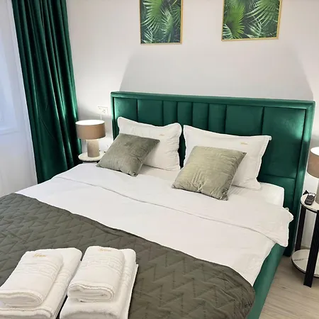 Appartement Luxury Near Coresi Mall By Glam - Parking Option Braşov