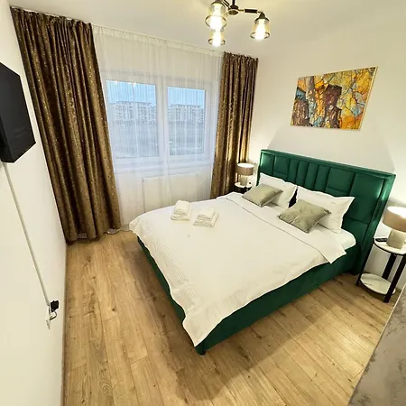 Luxury Near Coresi Mall By Glam - Parking Option Appartement *