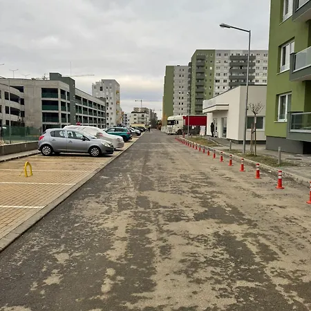 Apartman Luxury Near Coresi Mall By Glam - Parking Option