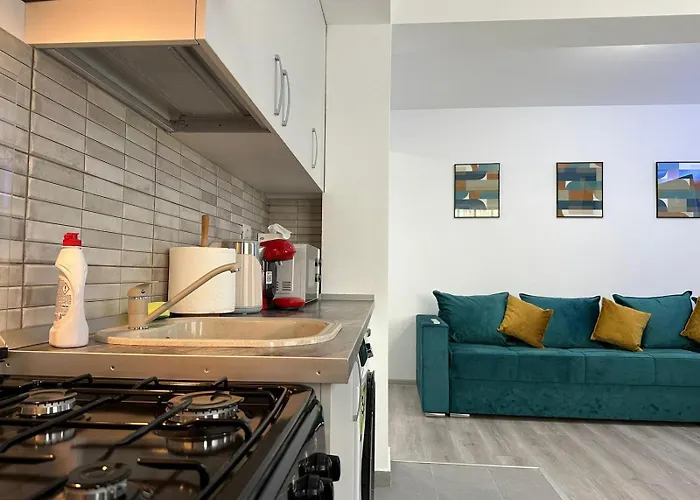 Luxury Near Coresi Mall By Glam *