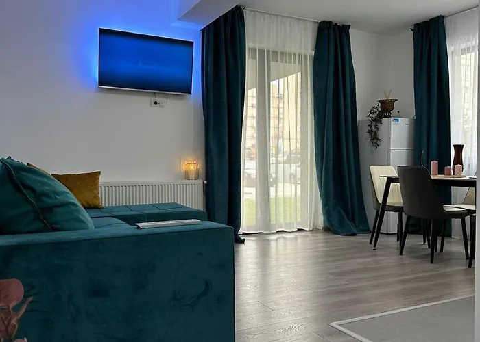 Luxury Near Coresi Mall By Glam Apartamento