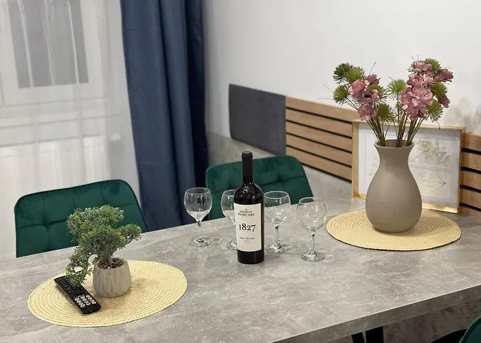 Luxury Near Coresi Mall By Glam * Braşov