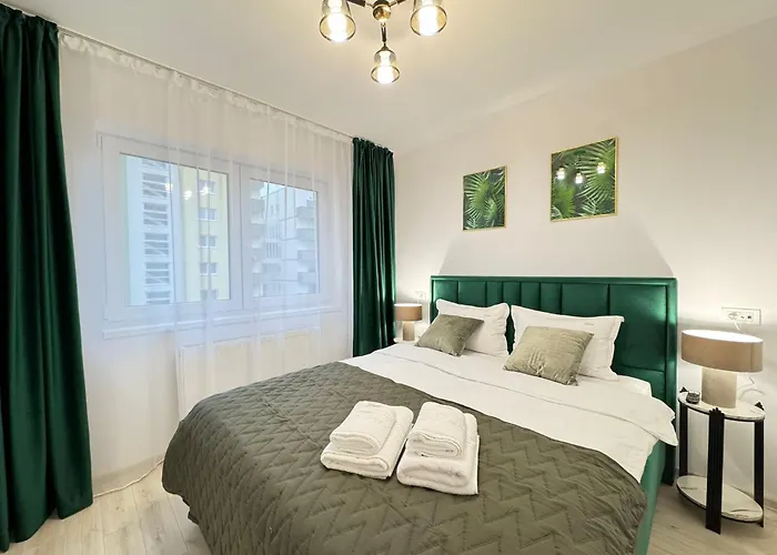 Apartamento Luxury Near Coresi Mall By Glam *