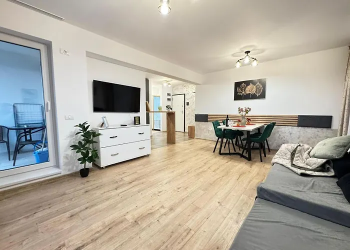 Luxury Near Coresi Mall By Glam * Braşov