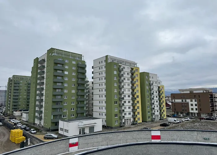 Luxury Near Coresi Mall By Glam Braşov